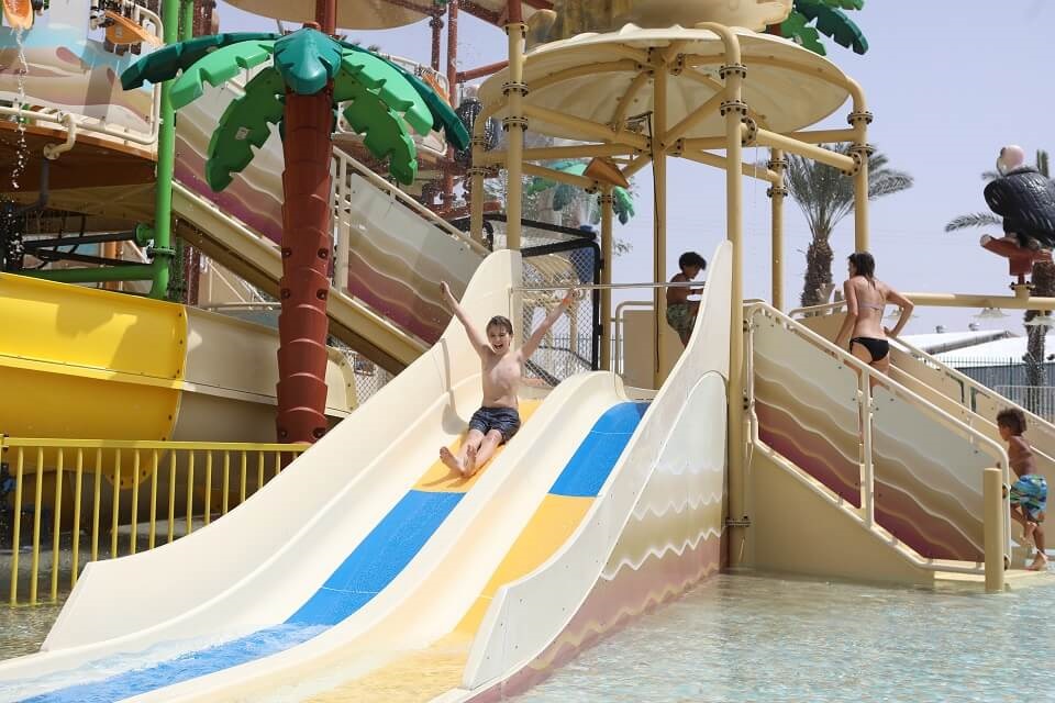 אקווה טאואר