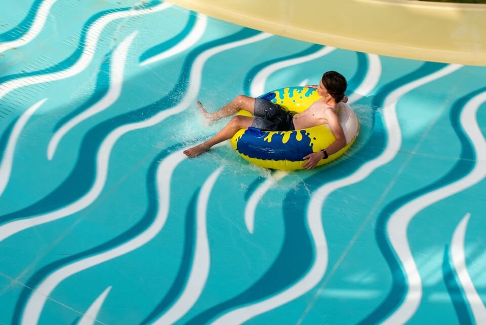 הצונאמי במתחם אקסטרים